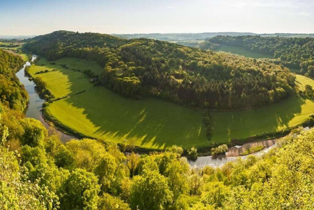 The Mill Stylish Rural Apartment With Beautiful Views Welsh Newton Common Eksteriør billede