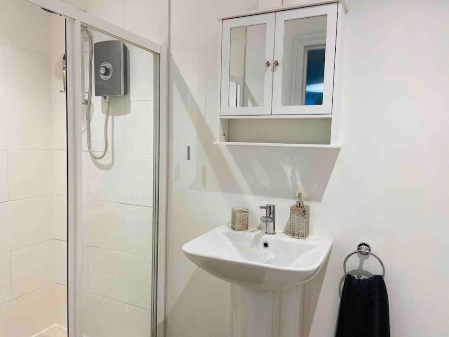 The Mill Stylish Rural Apartment With Beautiful Views Welsh Newton Common Eksteriør billede
