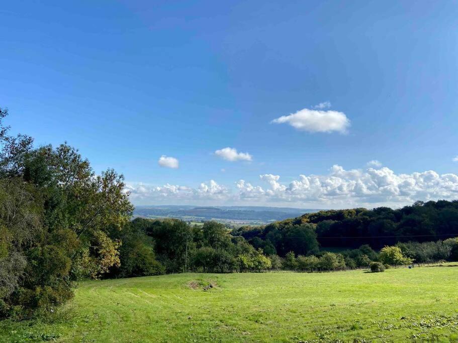The Mill Stylish Rural Apartment With Beautiful Views Welsh Newton Common Eksteriør billede